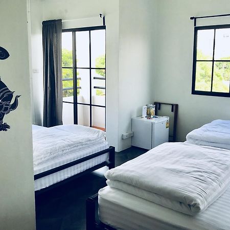 Niitra Hostel Ban Khlong Nang Li Esterno foto